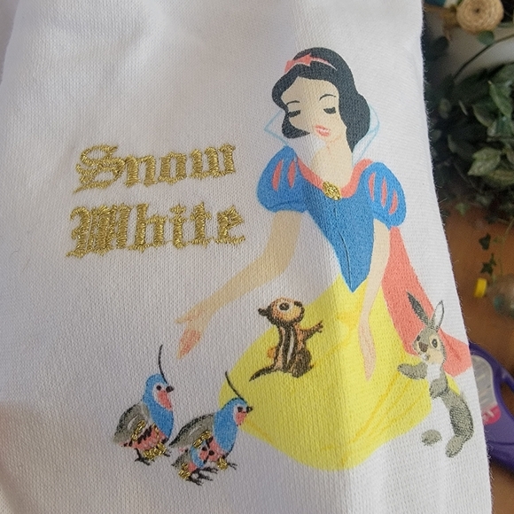 White Snow White Disney Graphic Hoodie SZ L - Picture 8 of 9